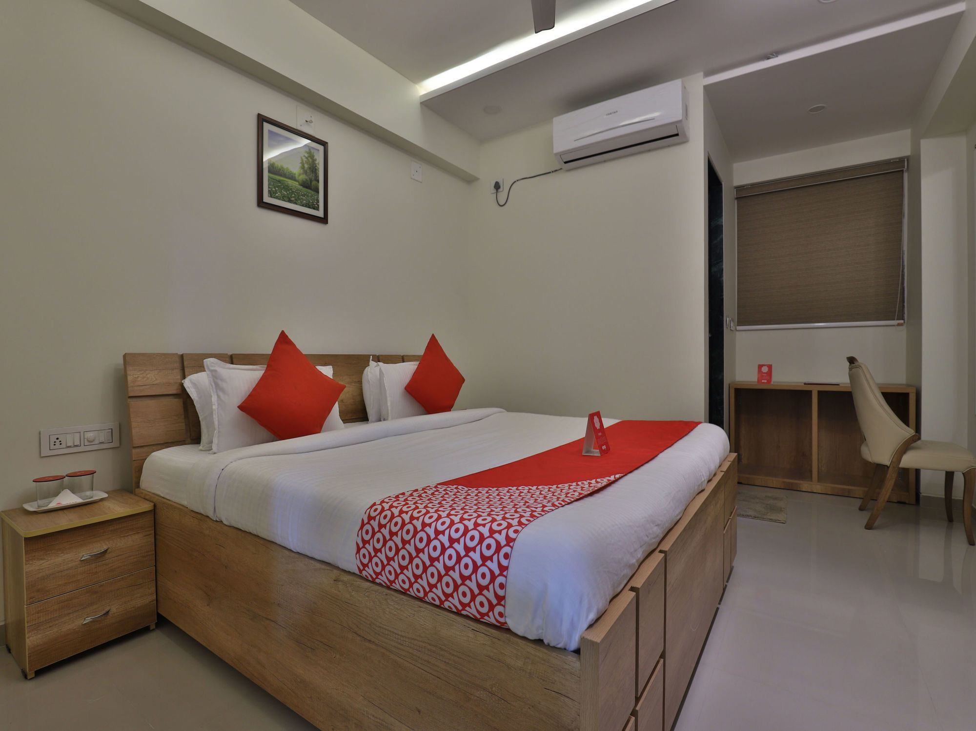 Collection O 12462 Hotel Shiv Inn Ґандінаґар Екстер'єр фото
